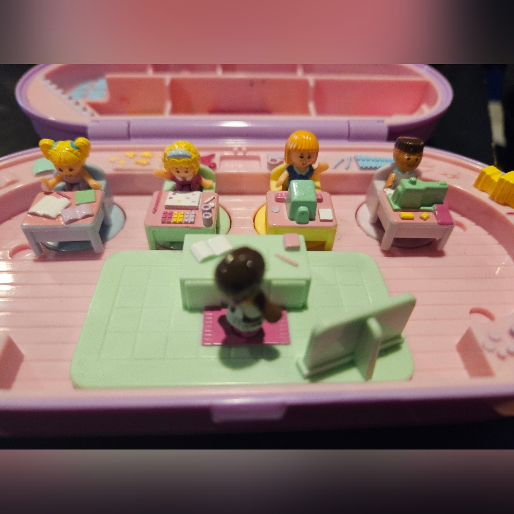 Vintage Bluebird 1992 Polly Pocket Stampin' School Playset COMPLETE - Picture 3 of 11